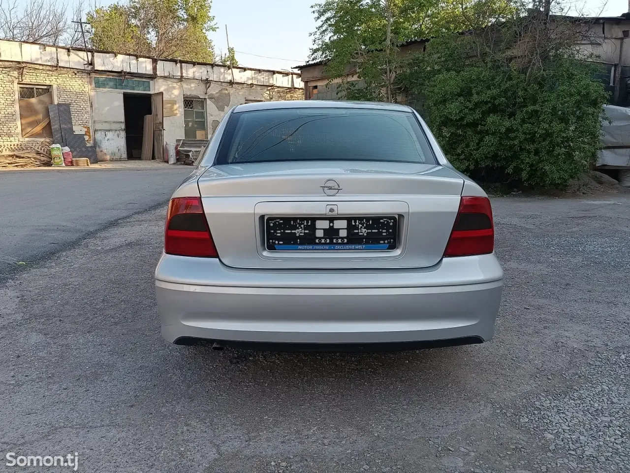 Opel Vectra B 1999 · 1.6 MT