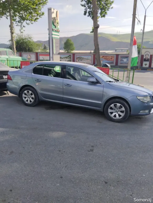 Skoda Superb 2010 · 1.8 AT