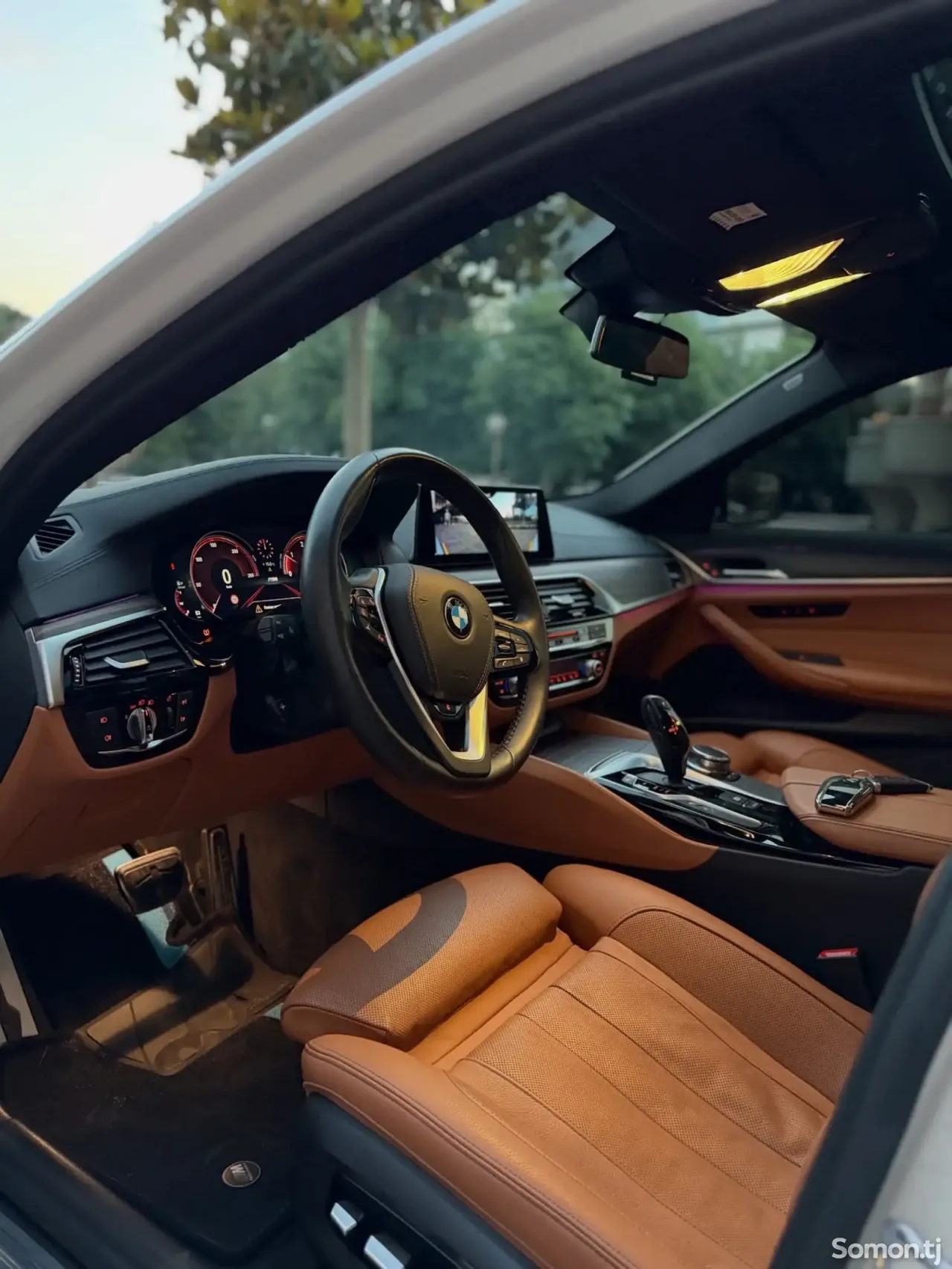 BMW 5 series 2018 · 2.0 AT