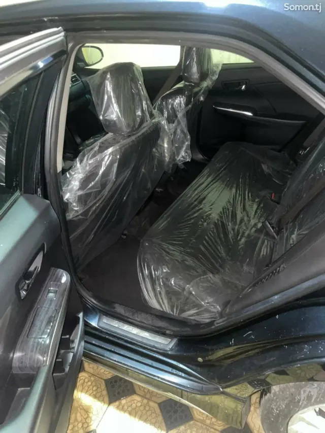 Toyota Camry 2015 · 2.5 AT