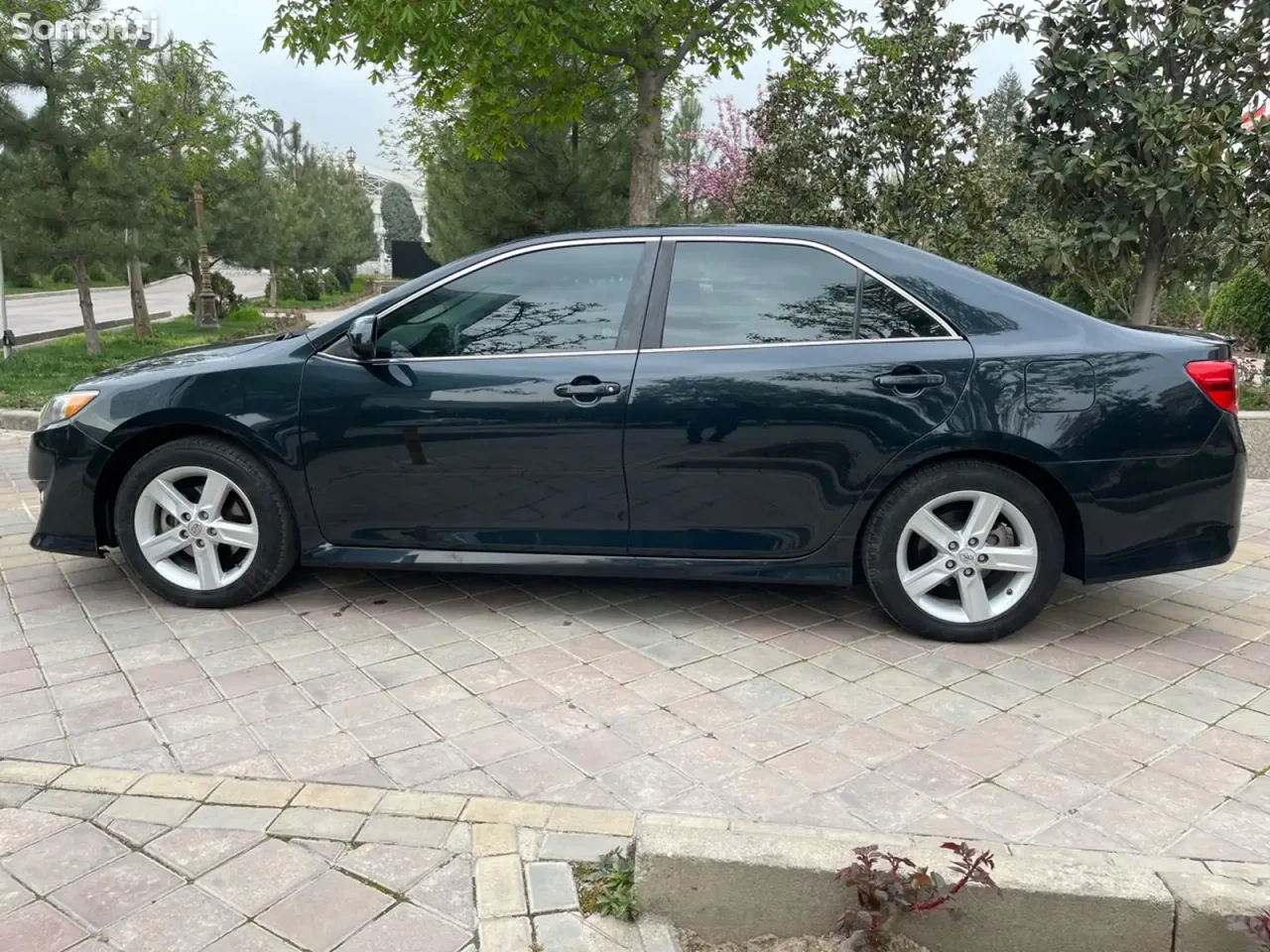 Toyota Camry 2014 · 2.5 AT