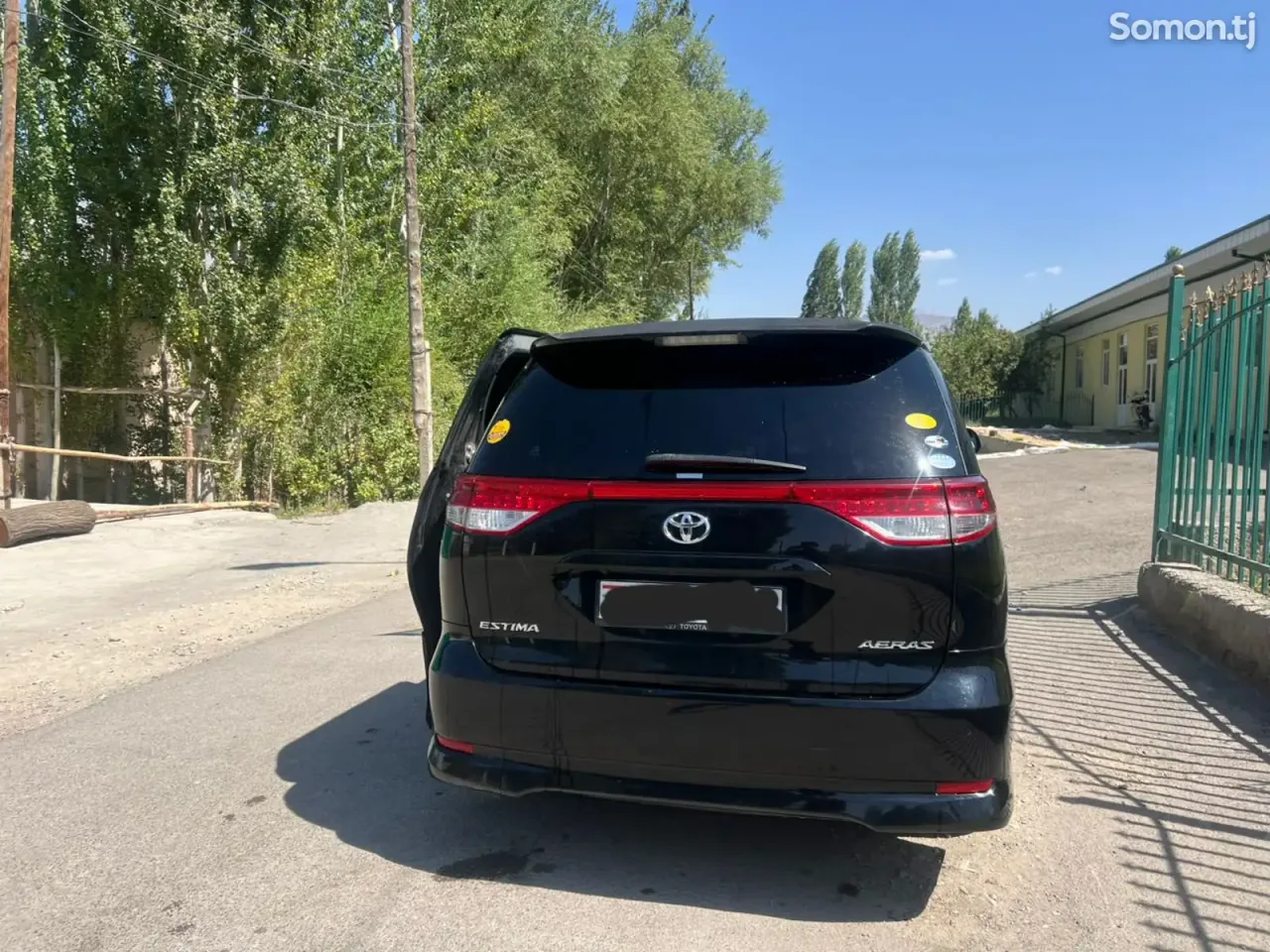 Toyota Estima 2009 · 2.4 AT