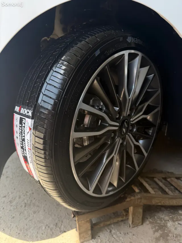 Hyundai Avante 2016 · 1.6 AT