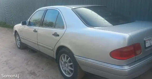 Mercedes-Benz E class 1997 · 2.0 AT