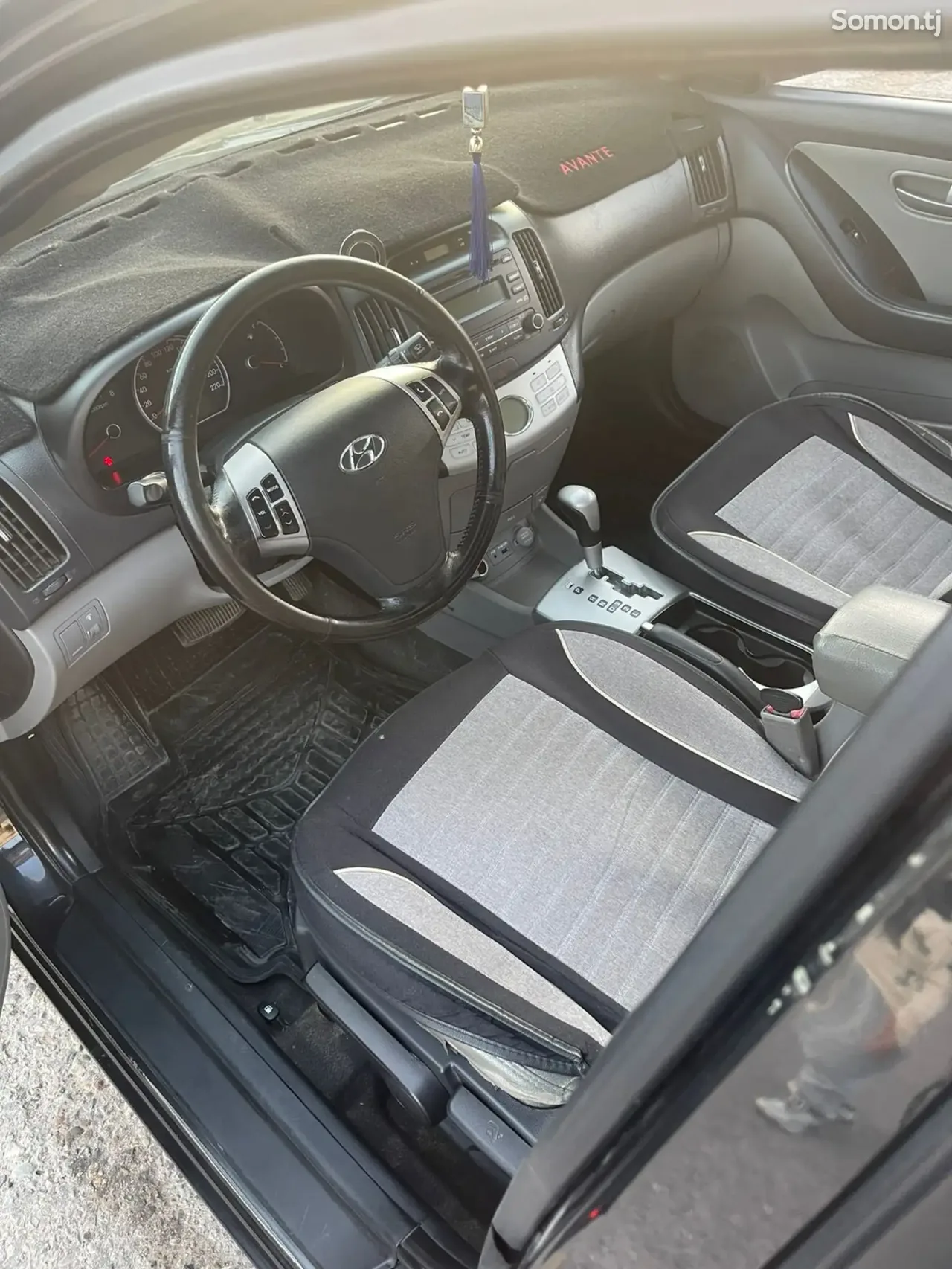 Hyundai Avante 2009 · 1.6 AT