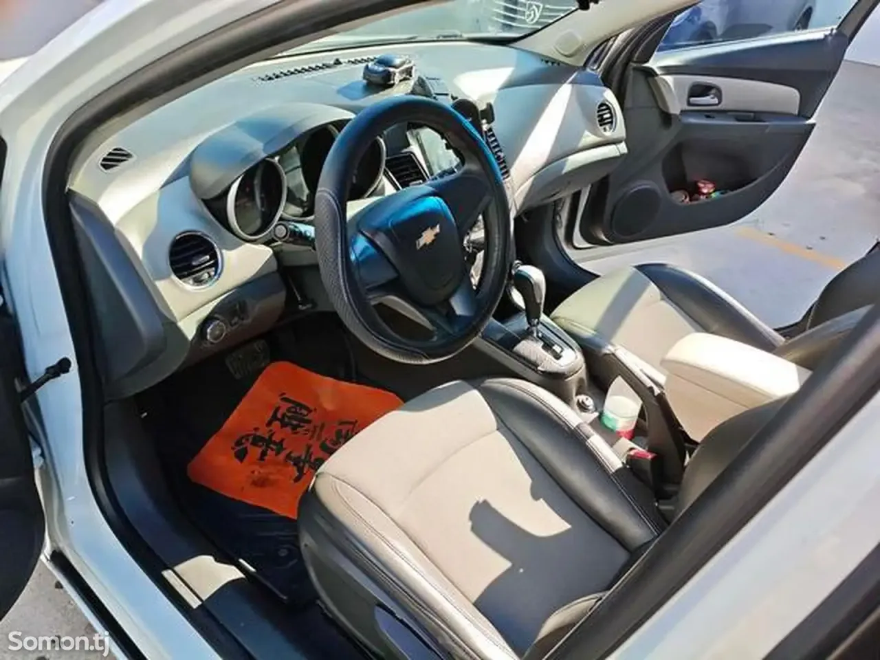 Chevrolet Cruze 2014 · 1.6 AT