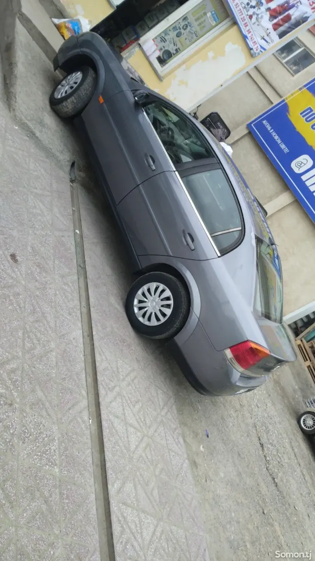 Opel Vectra C 2002 · 2.2 MT