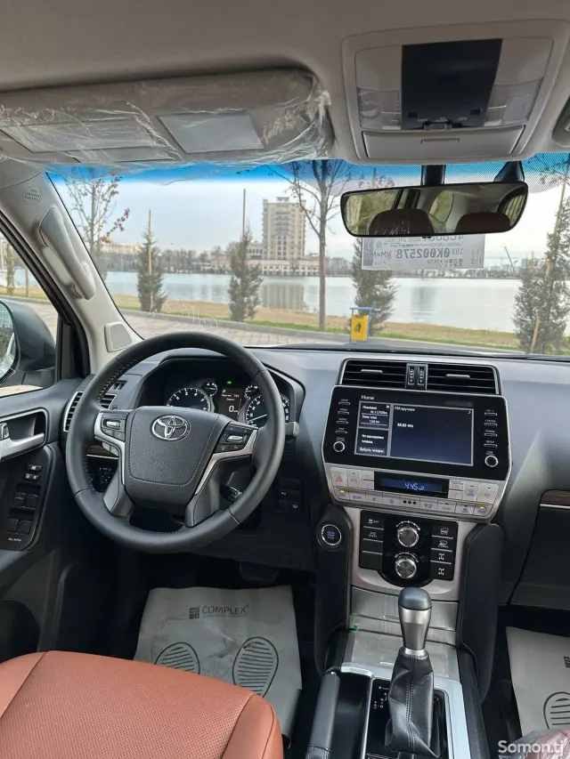 Toyota Land Cruiser Prado 2023 · 4.0 AT