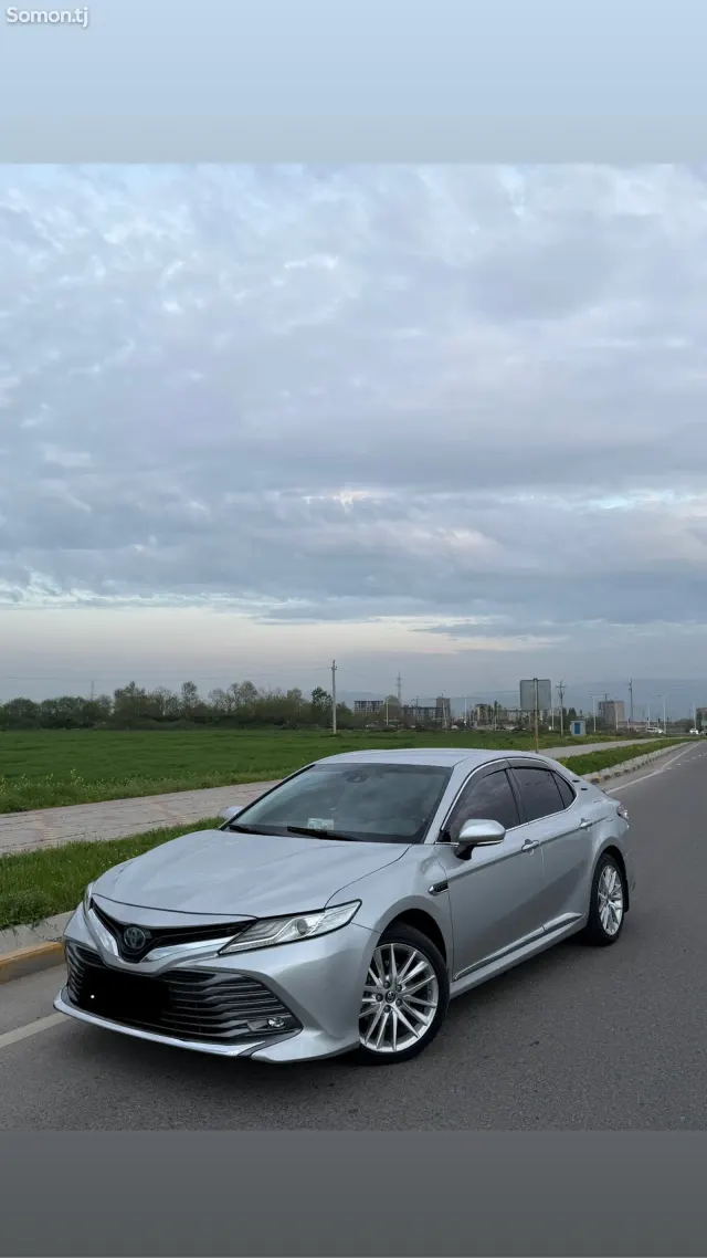 Toyota Camry 2018 · 2.5 AT