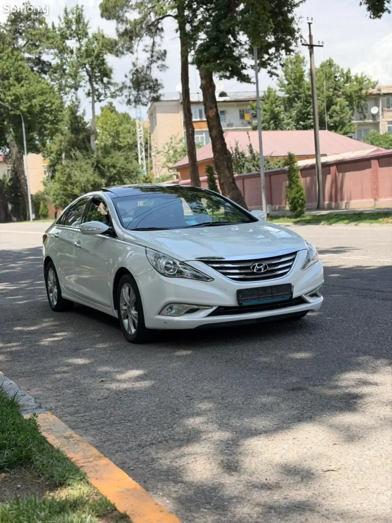 Hyundai Sonata 2011 · 2.0 AT
