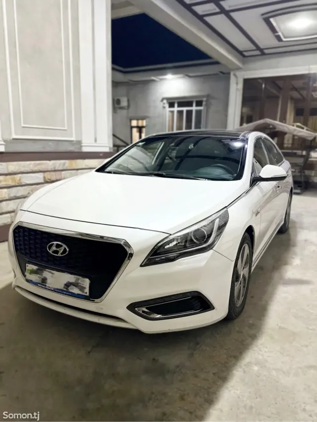 Hyundai Sonata 2015 · 2.0 CVT