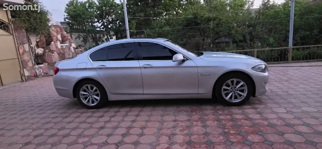BMW 5 series 2012 · 2.0 AT