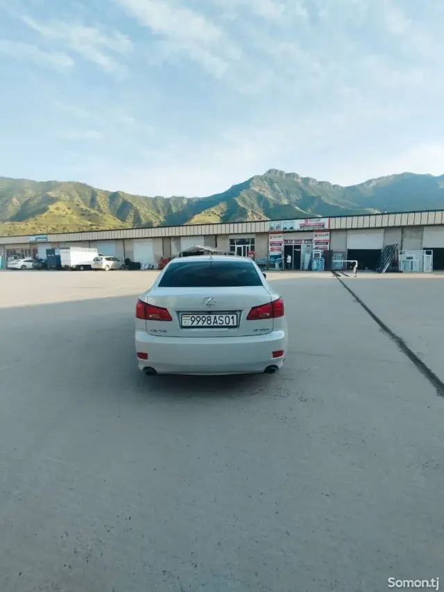 Lexus IS series 2008 · 2.5 AT