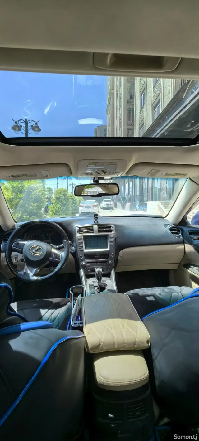Lexus IS series 2008 · 2.5 AT