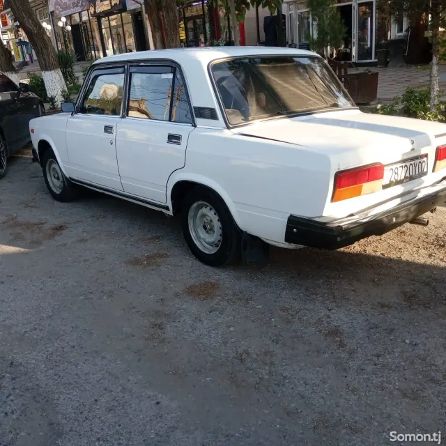 Lada (ВАЗ) 2107 2002 · 0.6 MT