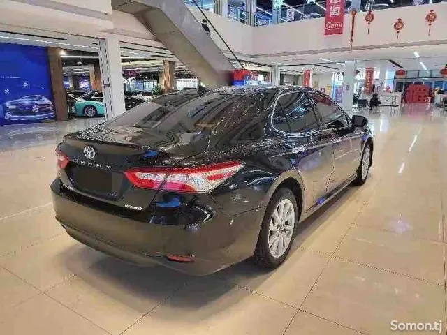 Toyota Camry 2018 · 2.5 AT