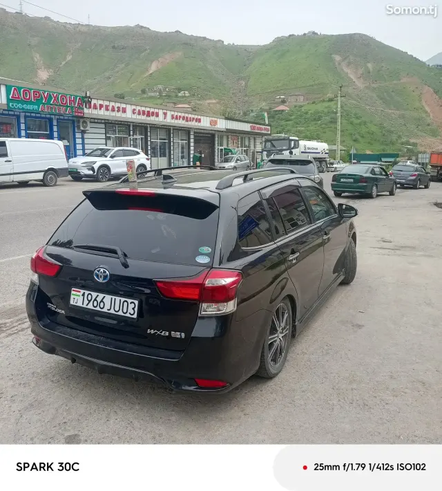 Toyota Corolla 2015 · 1.5 AT