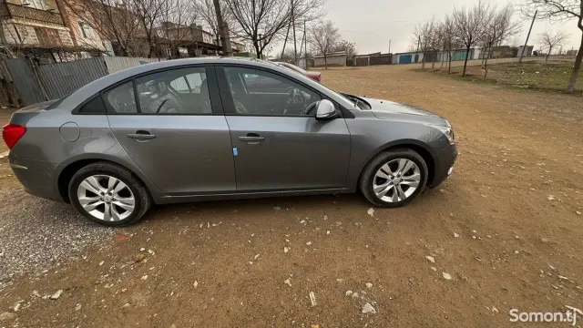 Chevrolet Cruze 2017 · 1.8 AT