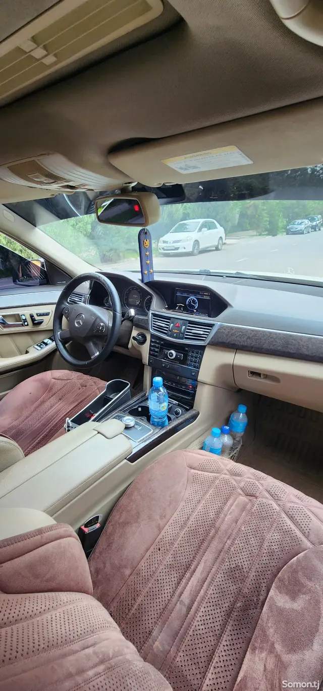Mercedes-Benz E class 2010 · 3.5 AT
