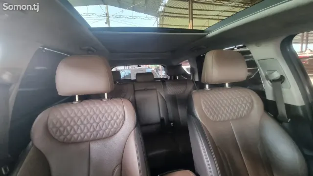 Hyundai Santa Fe 2018 · 2.2 AT