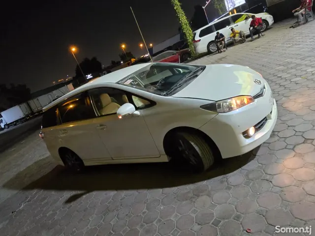 Toyota Wish 2014 · 1.8 AT