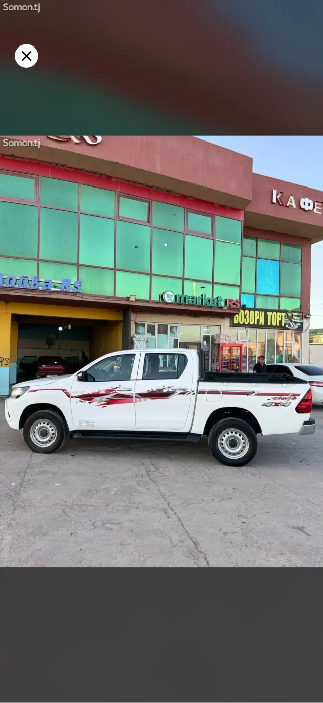 Toyota Hilux 2018 · 2.7 MT