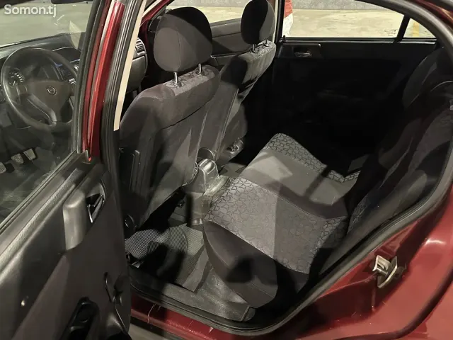 Opel Astra G 1999 · 1.8 MT