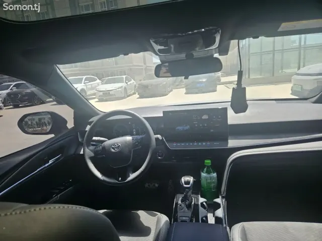 Toyota Camry 2025 · 2.0 AT