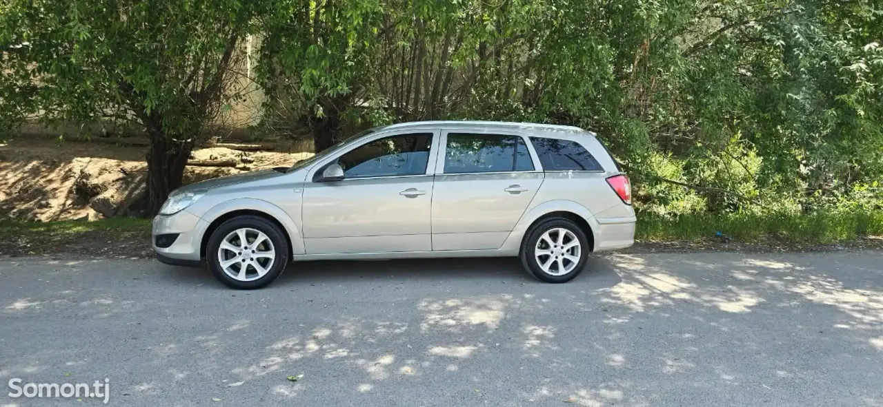 Opel Astra H 2007 · 1.8 MT