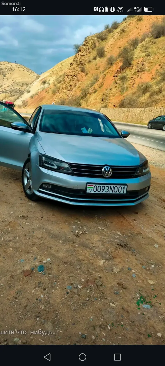 Volkswagen Jetta 2015 · 2.0 AT