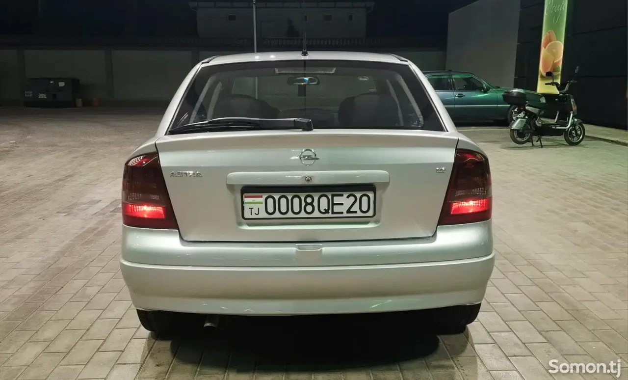 Opel Astra G 2003 · 1.6 MT