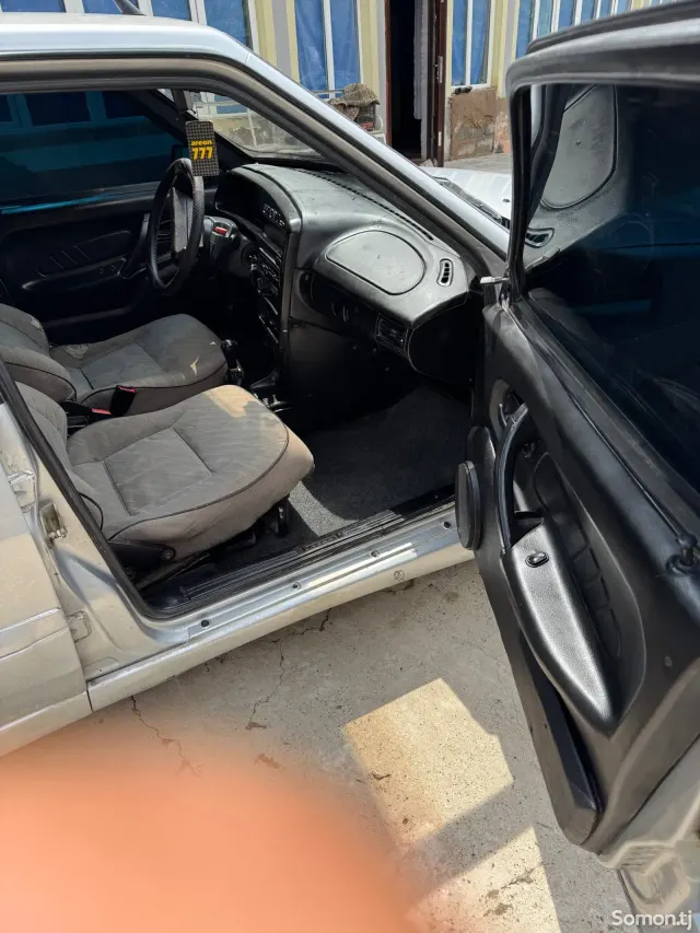 Lada (ВАЗ) 2105 2005 · 1.6 MT