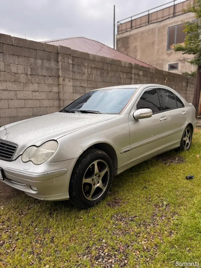 Mercedes-Benz C class 2001 · 2.0 MT