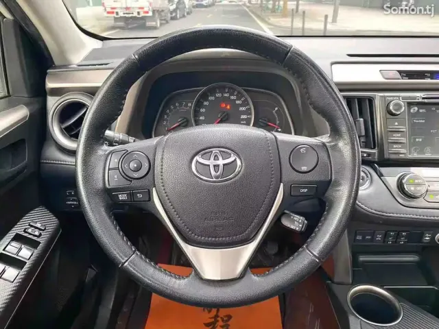 Toyota RAV 4 2015 · 2.5 AT