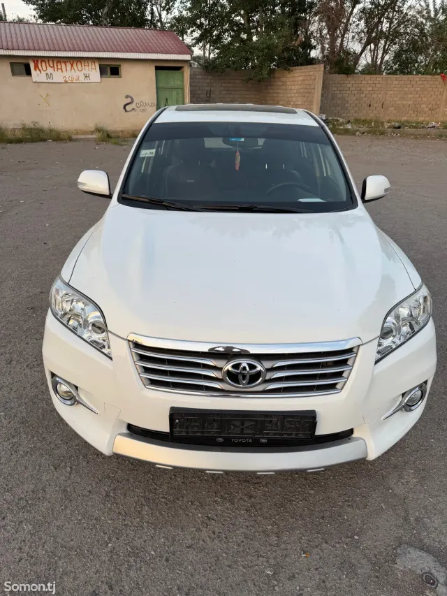 Toyota RAV 4 2012 · 2.0 MT