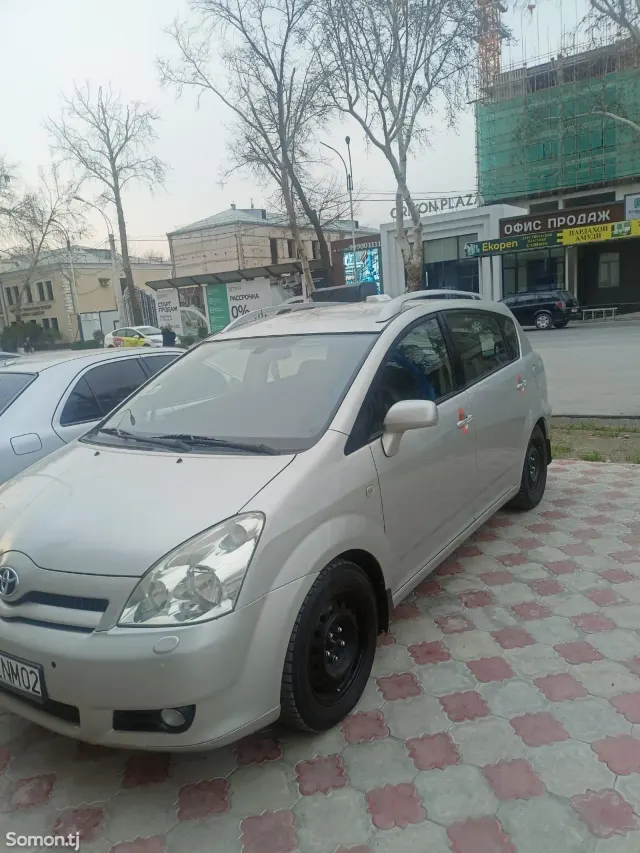 Toyota Verso 2007 · 2.2 MT