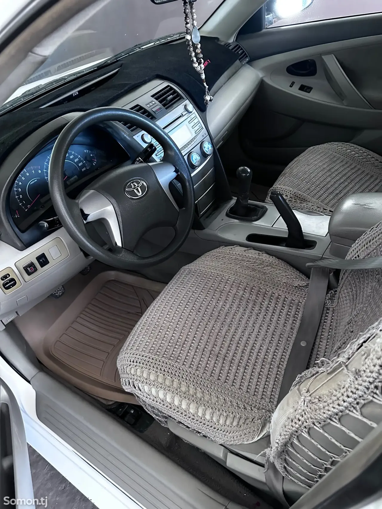 Toyota Camry 2008 · MT