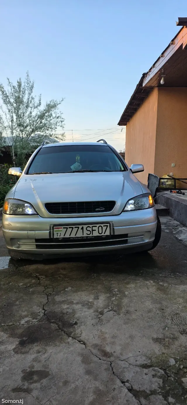 Opel Astra G 2004 · 1.6 MT