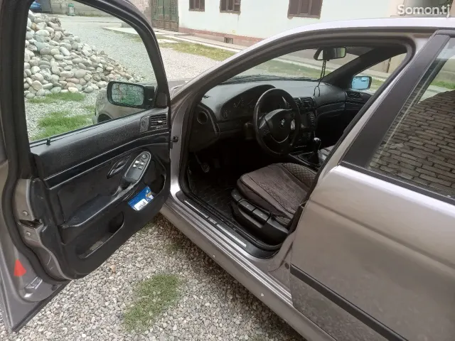 BMW 5 series 1997 · 2.5 MT