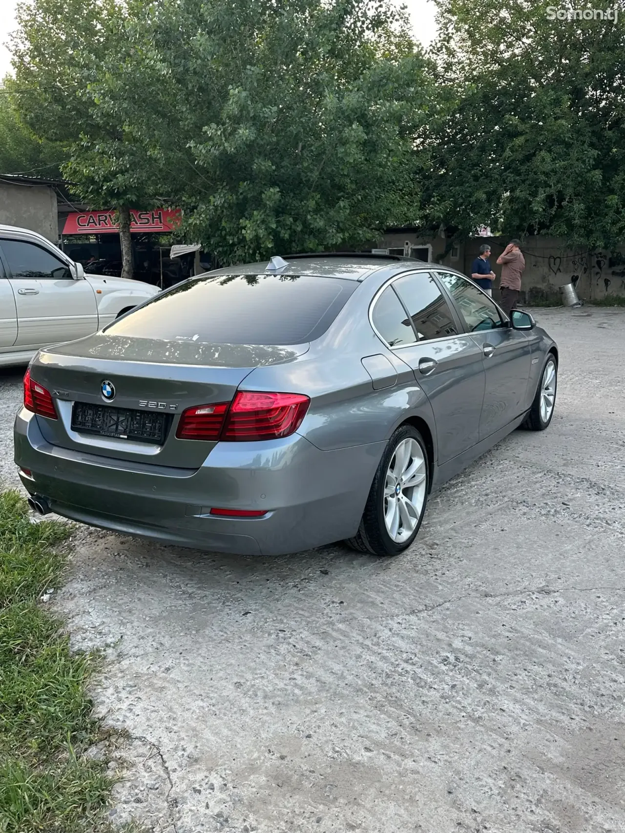 BMW 5 series 2014 · 2.0 AT