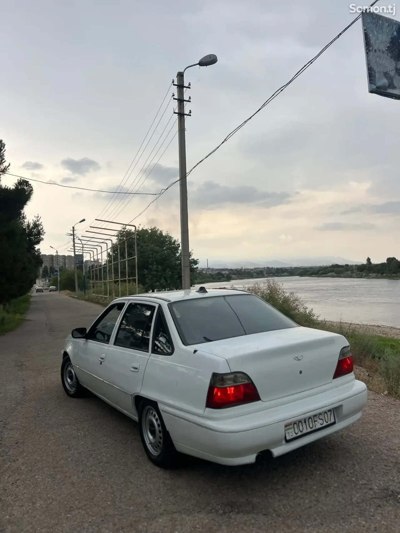 Daewoo Nexia 1996 · 1.5 MT