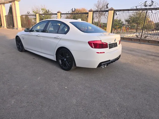 BMW 5 series 2015 · 3.0 AT