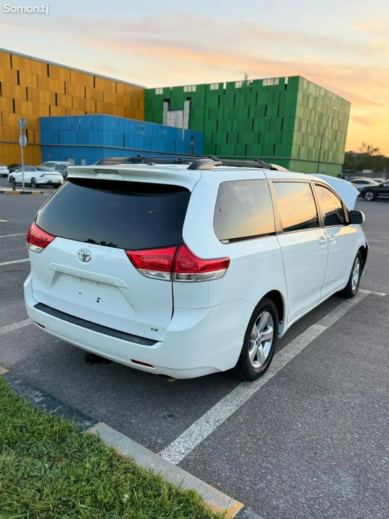 Toyota Sienna 2014 · 3.5 AT