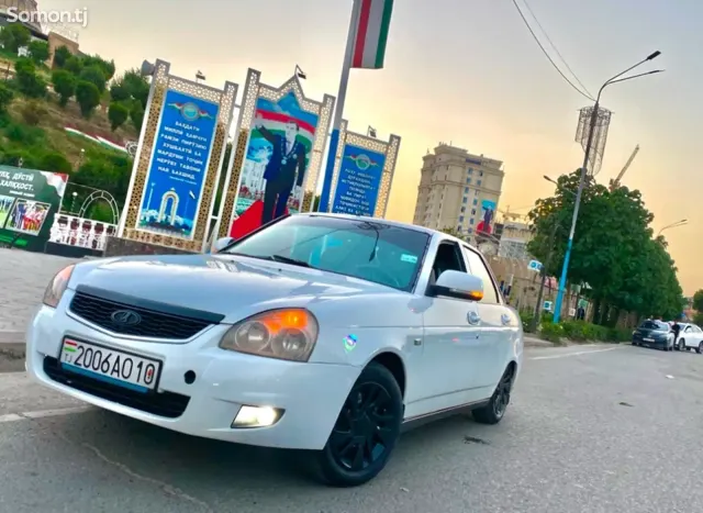 Lada (ВАЗ) Priora 2013 · 1.6 MT