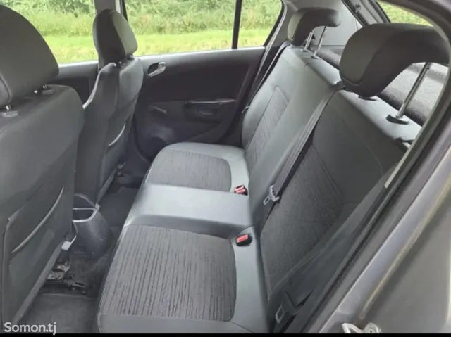 Opel Corsa 2014 · 1.3 MT