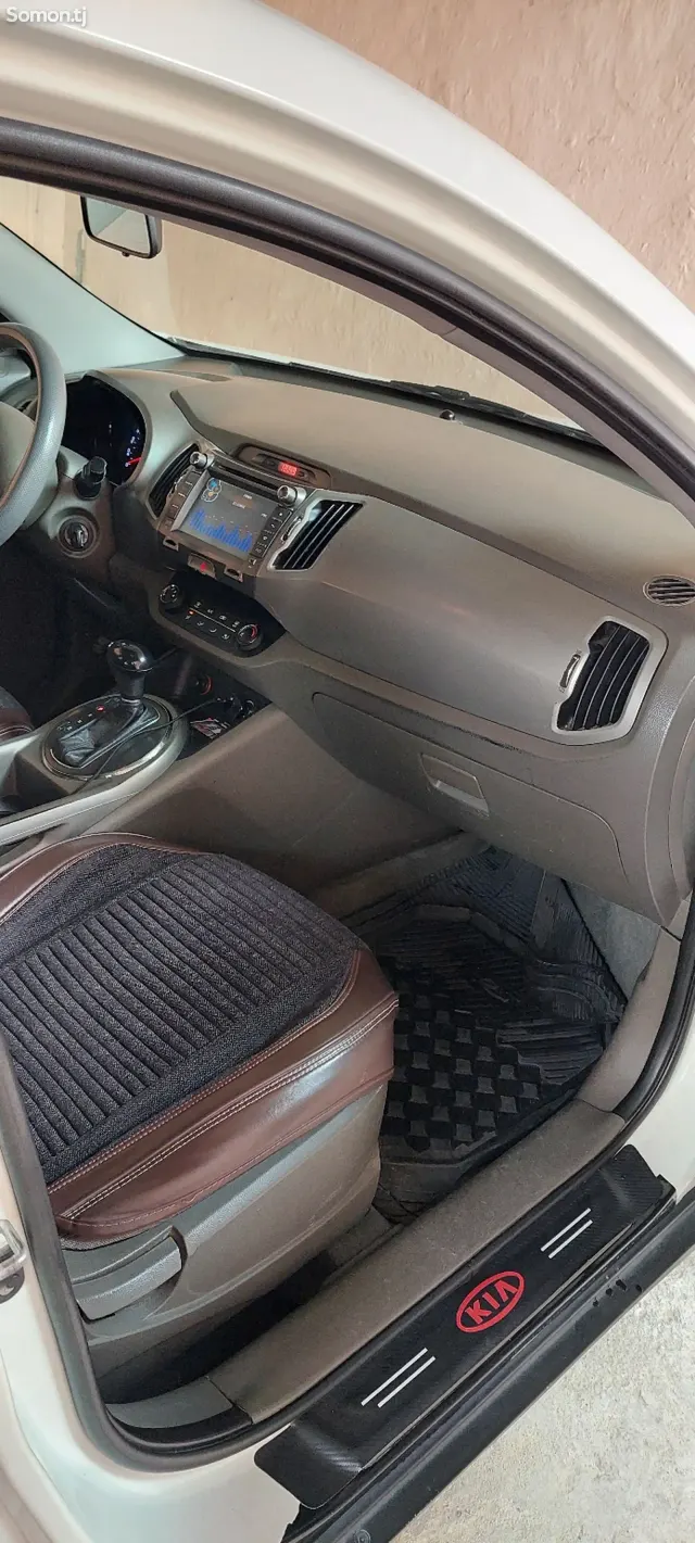 Kia Sportage 2011 · 2.0 AT