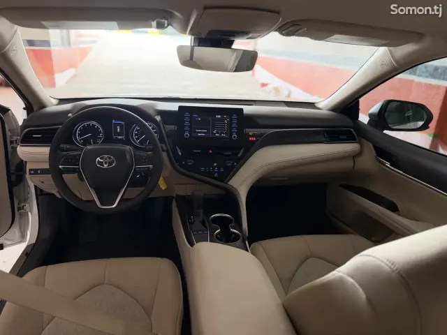 Toyota Camry 2024 · 2.5 AT
