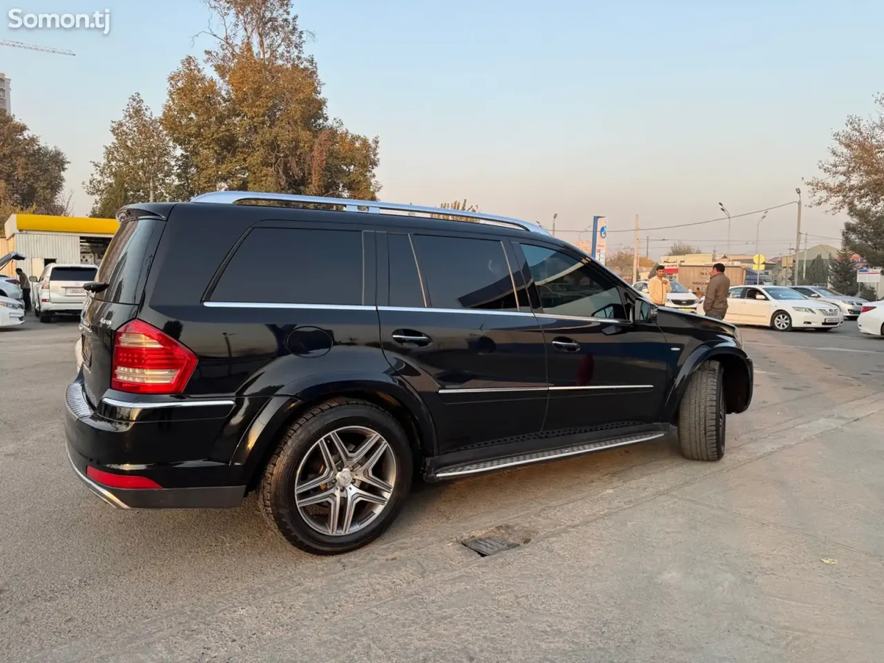 Mercedes-Benz GL class 2012 · 5.0 AT
