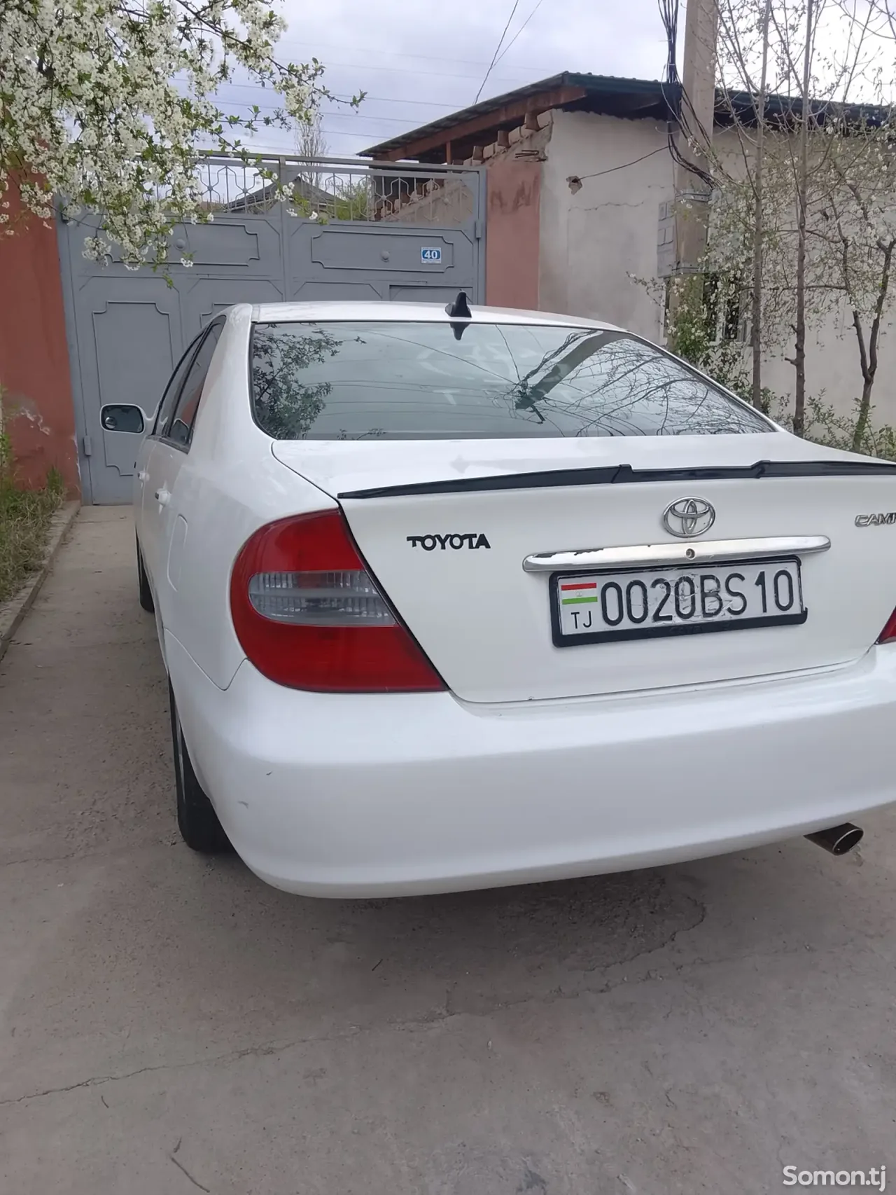 Toyota Camry 2004 · 2.4 AT
