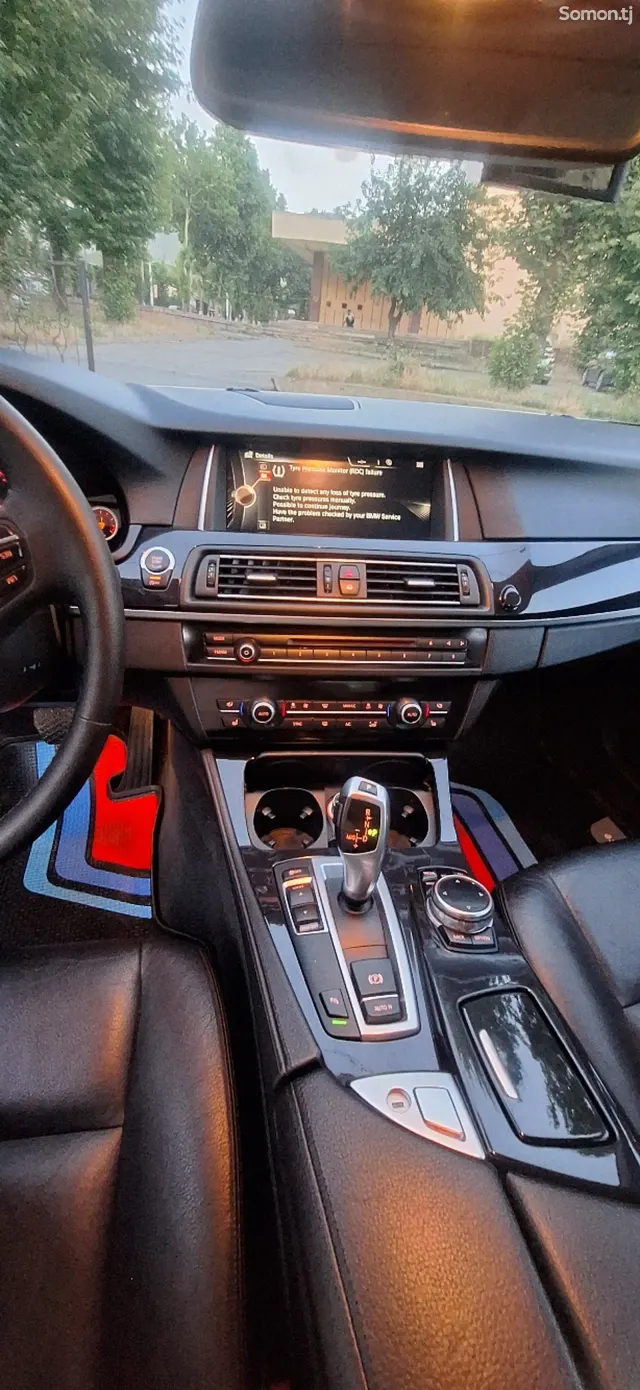 BMW 5 series 2015 · 2.0 AT